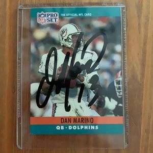 Signed Dan Marino card